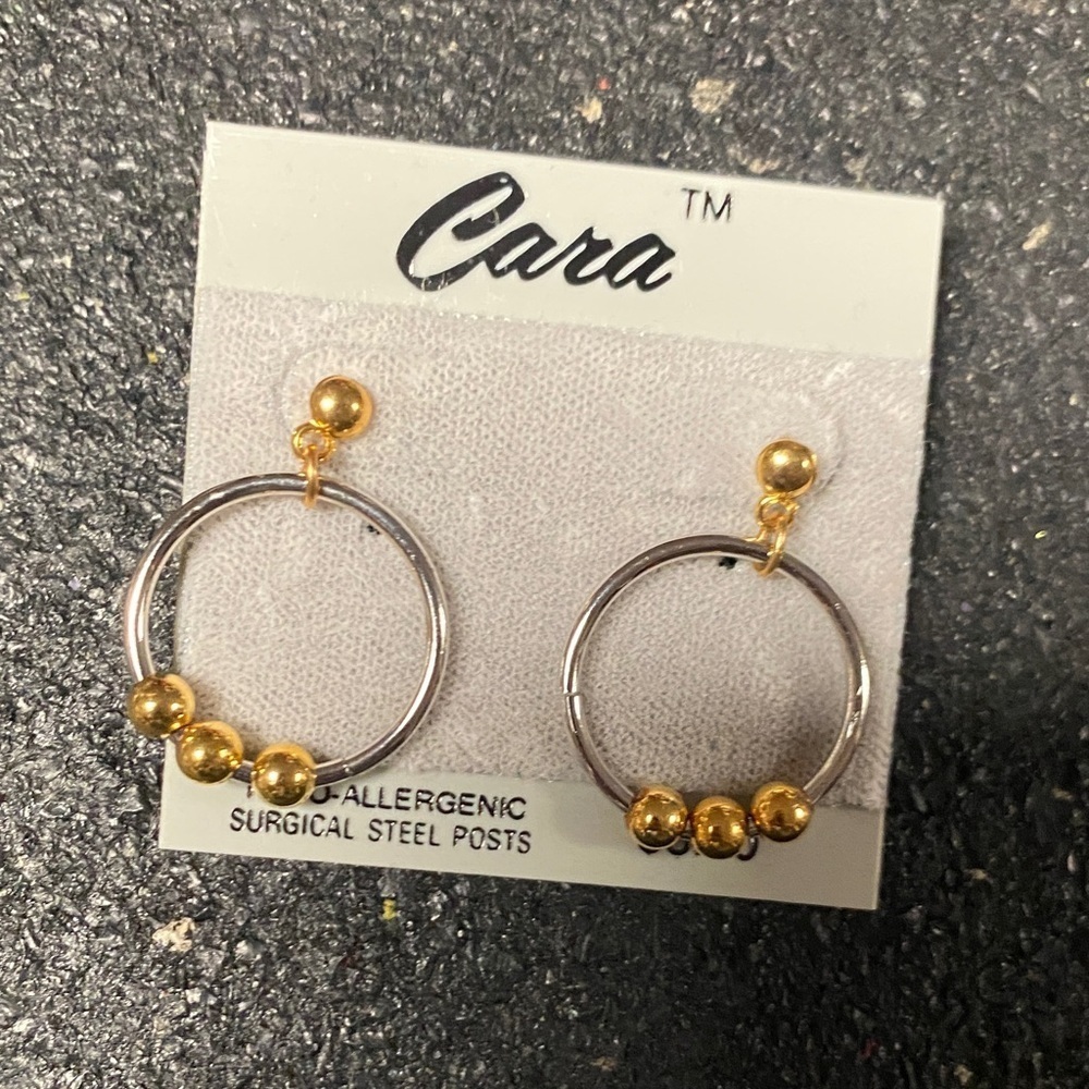 Cara 90s Gold and Silver Hoop Earrings